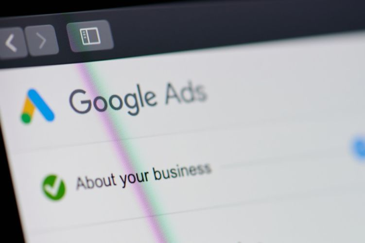 Cómo usar las funciones de SEMRush para una campaña de Google Ads