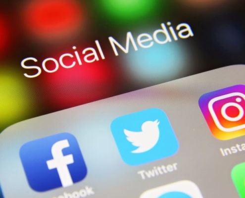 rastreador redes sociales semrush